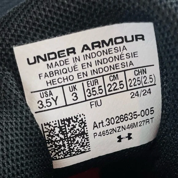 UNDER ARMOUR • Kids Black/Green Jet '23 Basketball Sneakers, 3.5Y - Picture 15 of 16